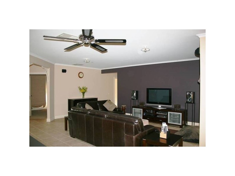 47 Fullwood Drive, Sunbury VIC 3429