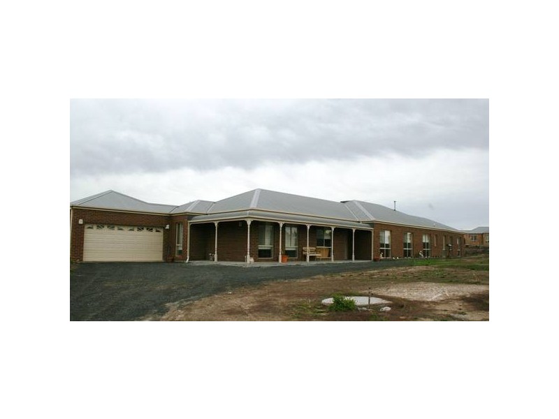 5 Oakdale Lane, Sunbury VIC 3429