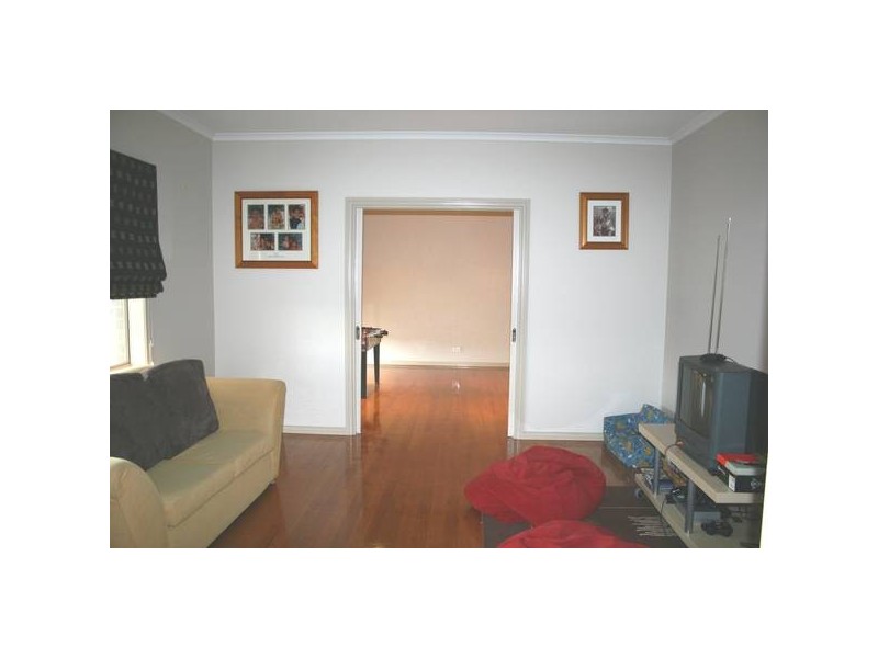 5 Oakdale Lane, Sunbury VIC 3429