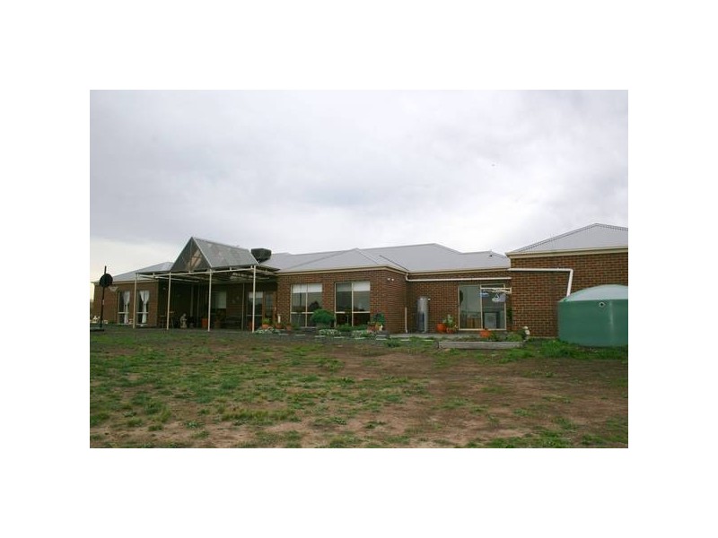 5 Oakdale Lane, Sunbury VIC 3429