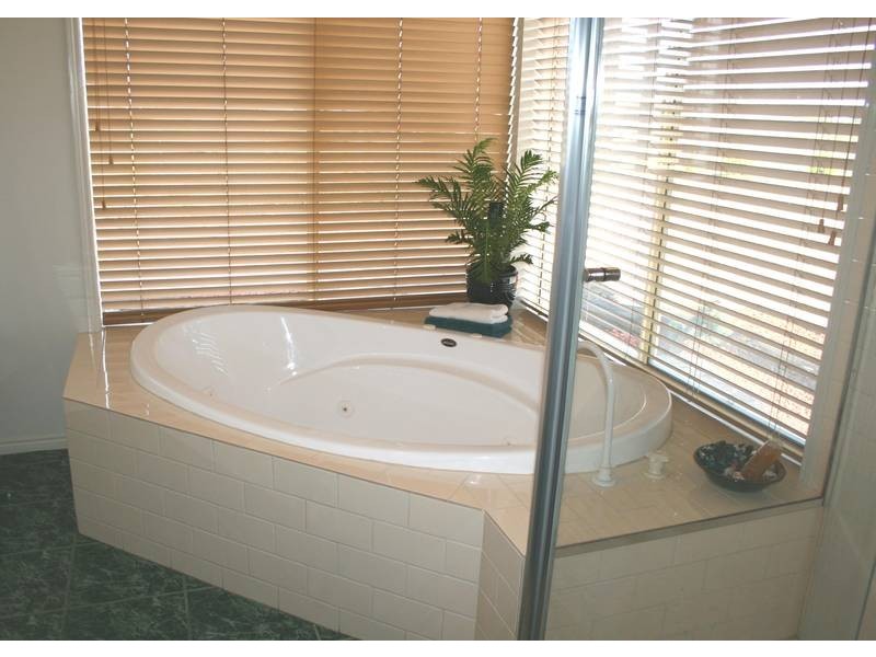 7 The Ridge, Oaklands Junction VIC 3063