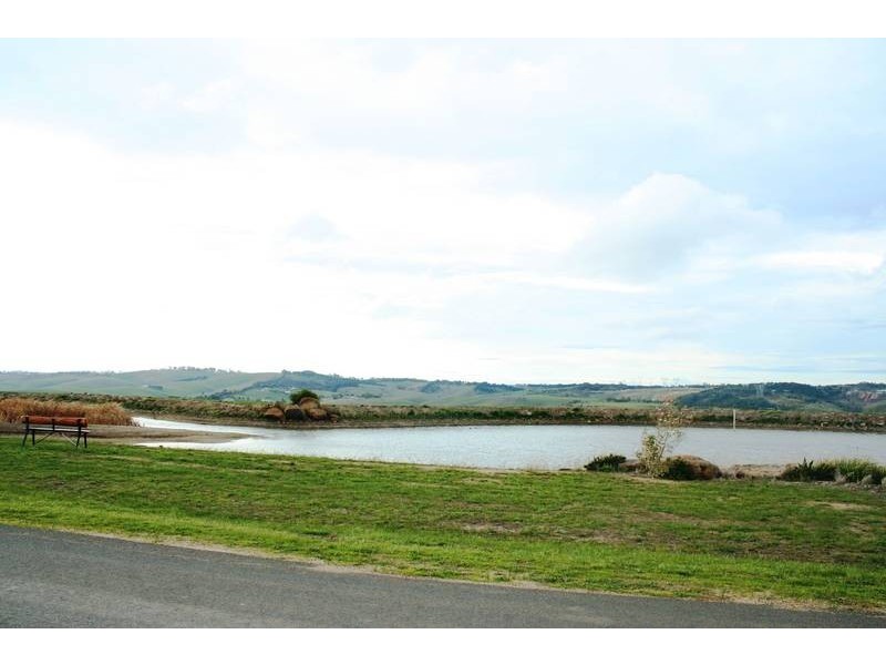 7 The Ridge, Oaklands Junction VIC 3063
