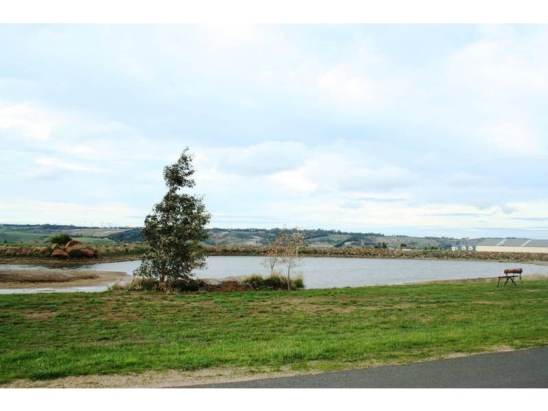 7 The Ridge, Oaklands Junction VIC 3063