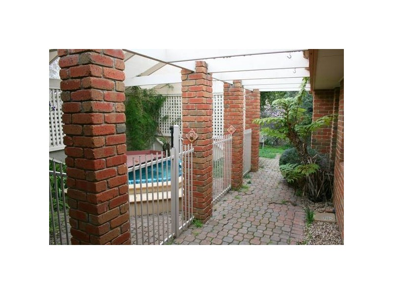 49 Carnoustie Drive, Sunbury VIC 3429