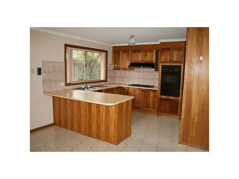 25 Neill Street, Sunbury VIC 3429