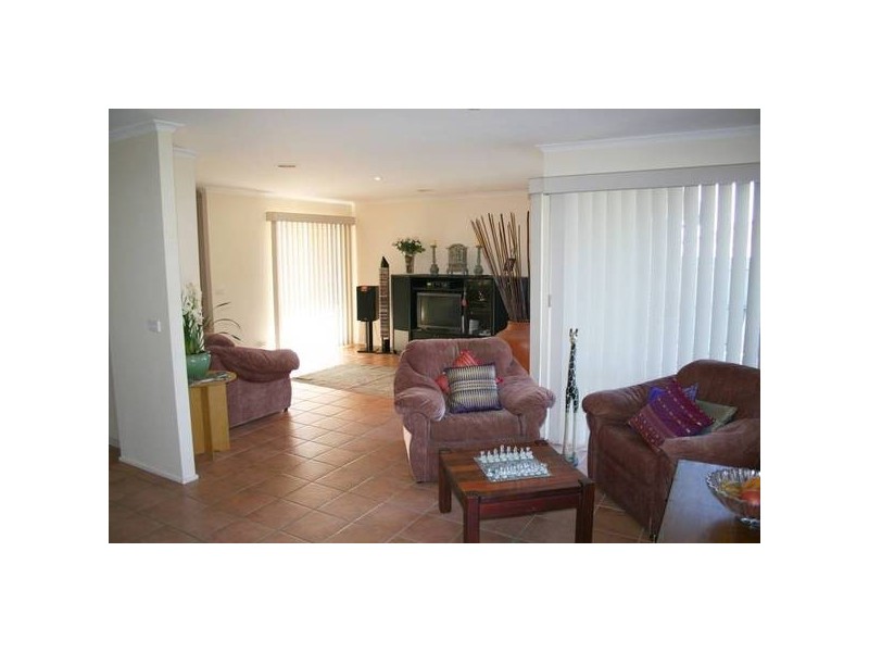 5 Peterhouse Court, Sunbury VIC 3429