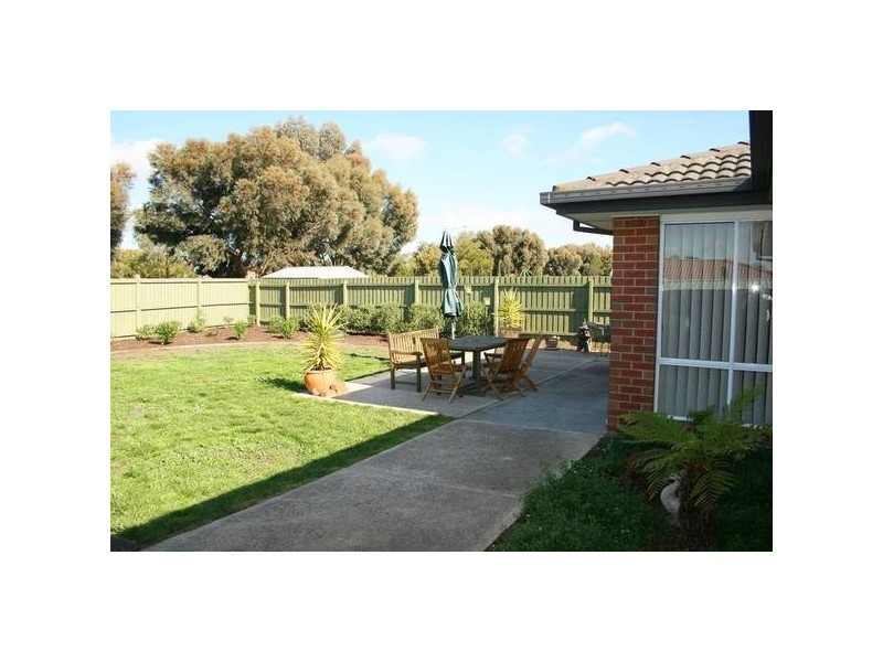 5 Peterhouse Court, Sunbury VIC 3429