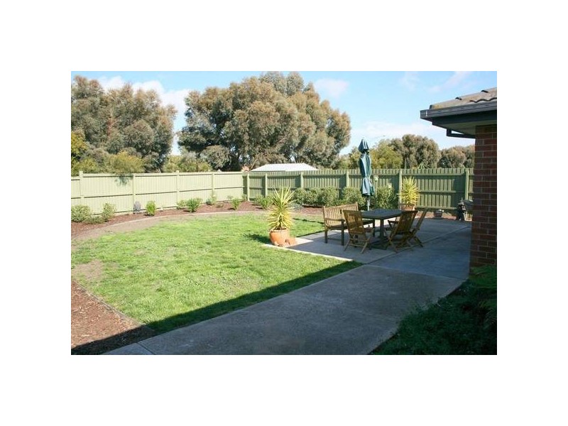 5 Peterhouse Court, Sunbury VIC 3429