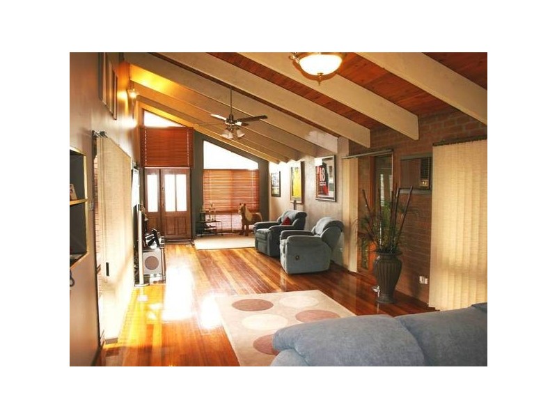 24 Shoring Road, Diggers Rest VIC 3427