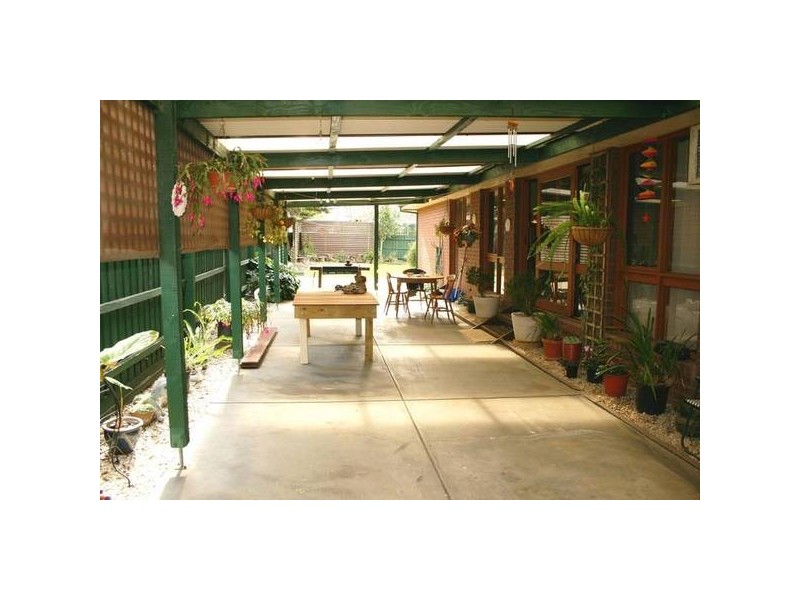 24 Shoring Road, Diggers Rest VIC 3427