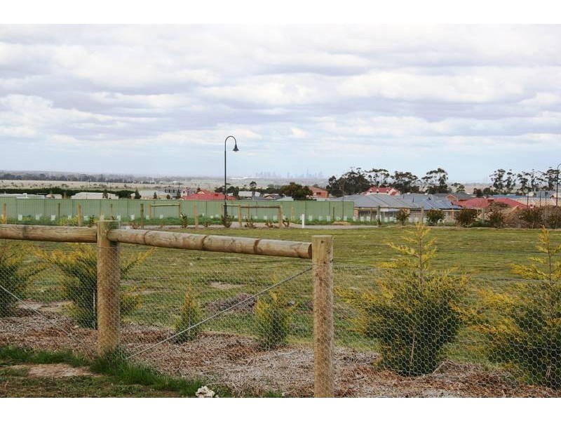 995 The Rise, Sunbury VIC 3429