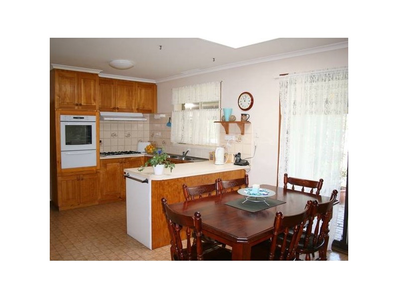 8 Ainsdale Court, Sunbury VIC 3429