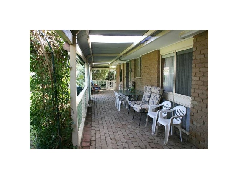 8 Ainsdale Court, Sunbury VIC 3429