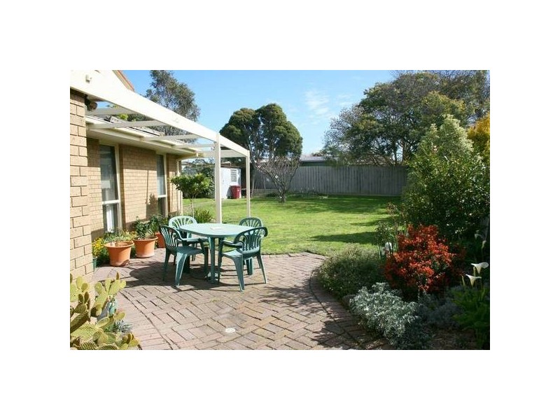 22 Deakin Street, Sunbury VIC 3429
