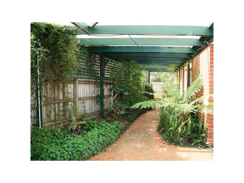 2 Woodstock Place, Sunbury VIC 3429