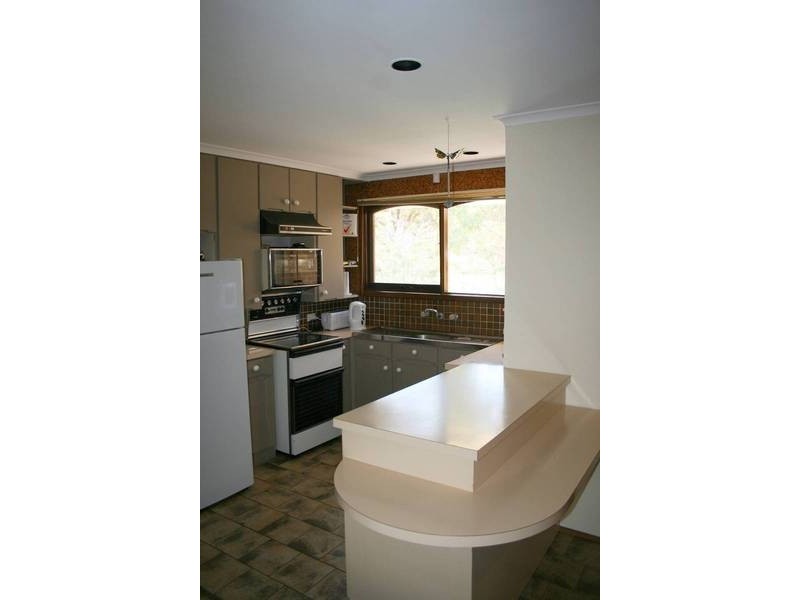 10 La Trobe Court, Sunbury VIC 3429