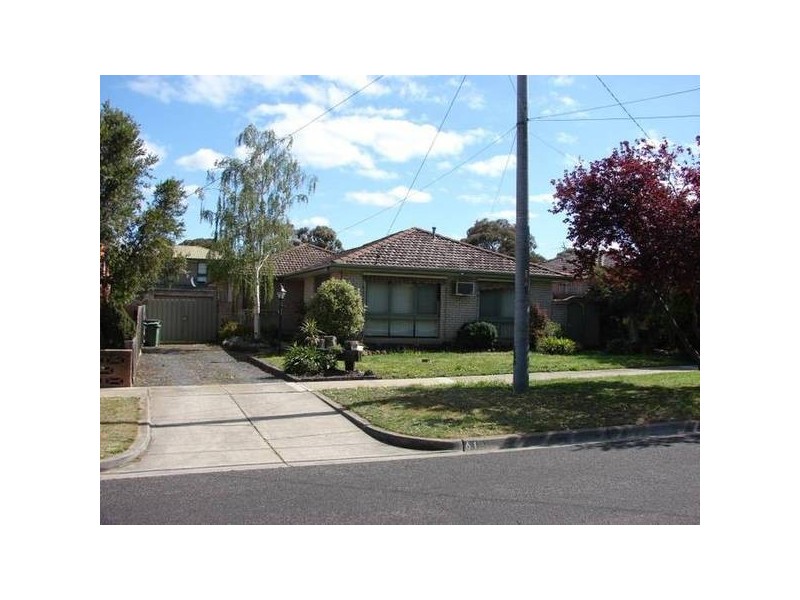 61 McKell Avenue, Sunbury VIC 3429