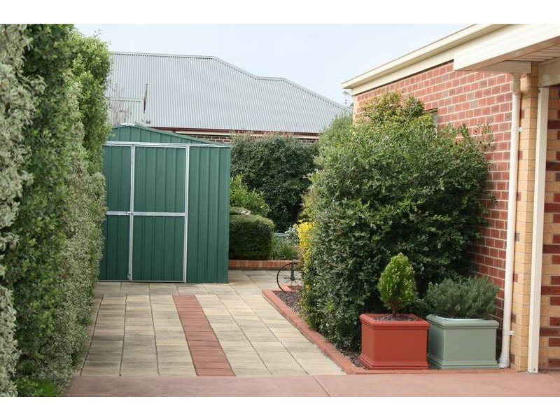 43 Belleview Drive, Sunbury VIC 3429