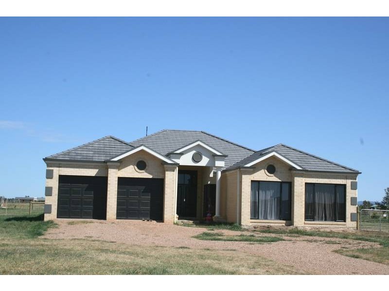1 The Ridge, Oaklands Junction VIC 3063