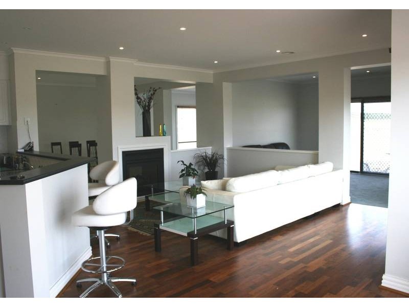 1 The Ridge, Oaklands Junction VIC 3063