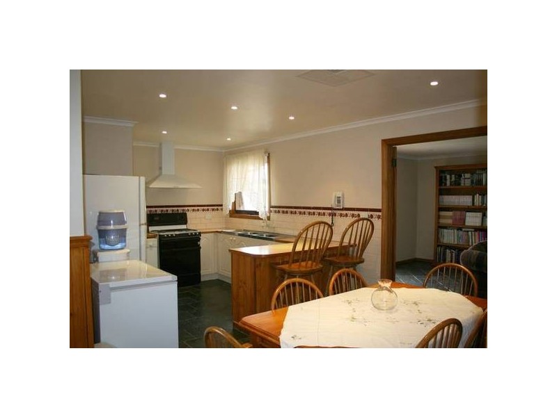 33 License Road, Diggers Rest VIC 3427