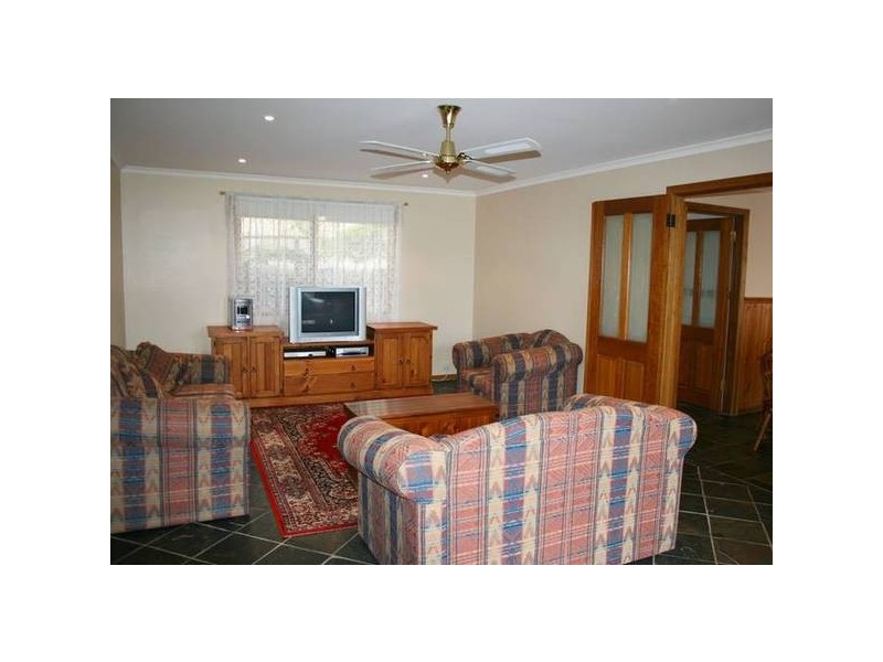 33 License Road, Diggers Rest VIC 3427