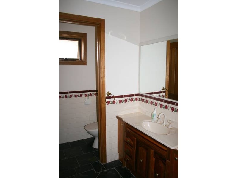 33 License Road, Diggers Rest VIC 3427