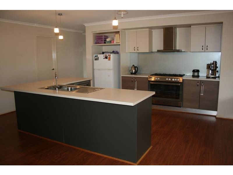 745 Elizabeth Drive, Sunbury VIC 3429