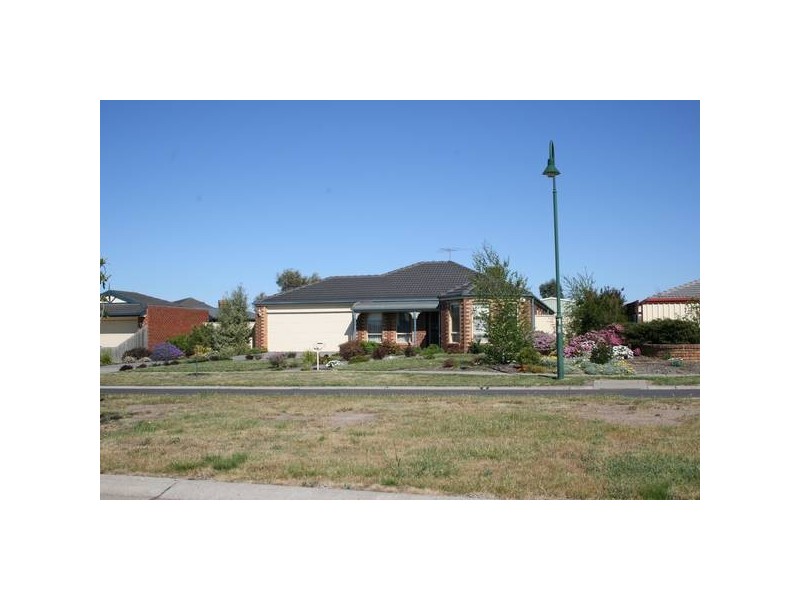 6 Bradman Drive, Sunbury VIC 3429