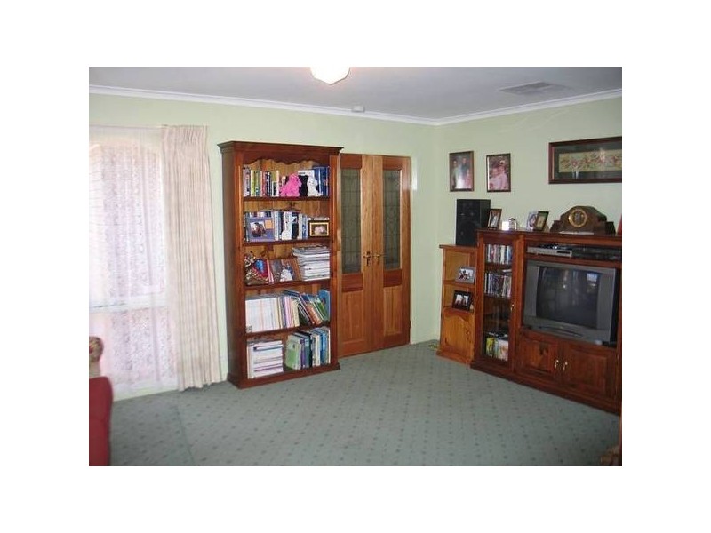 20 Richardson Avenue, Sunbury VIC 3429