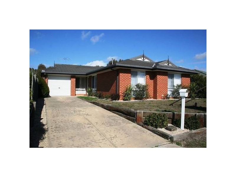 5 Peterhouse Court, Sunbury VIC 3429