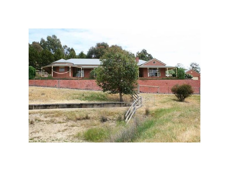40 The Parkway, Sunbury VIC 3429
