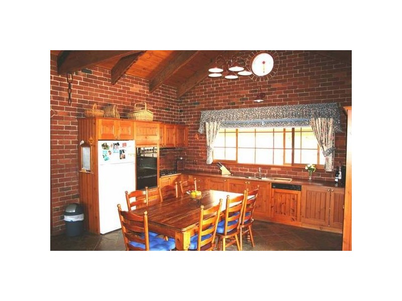 40 The Parkway, Sunbury VIC 3429