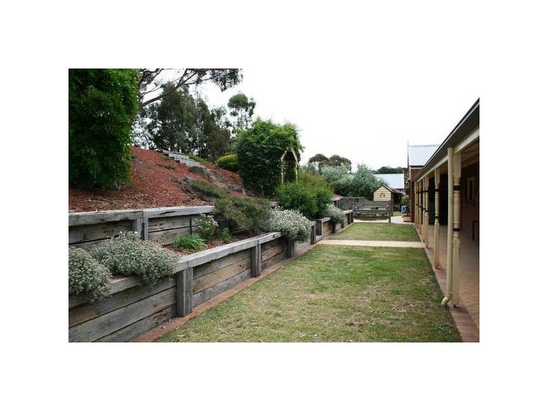 40 The Parkway, Sunbury VIC 3429