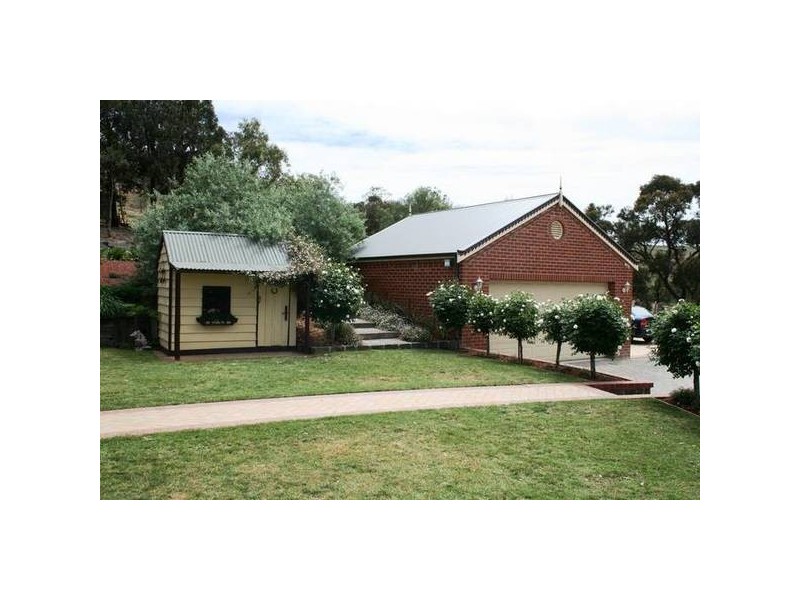 40 The Parkway, Sunbury VIC 3429