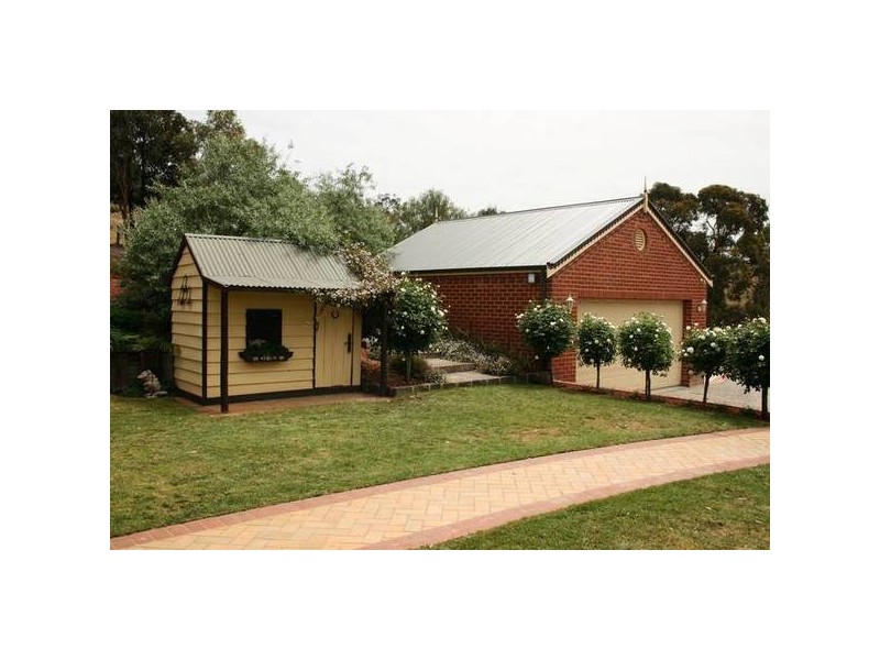 40 The Parkway, Sunbury VIC 3429