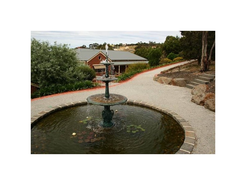 40 The Parkway, Sunbury VIC 3429