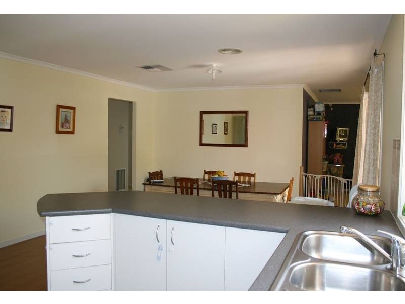 10 Bluegum Way, Sunbury VIC 3429