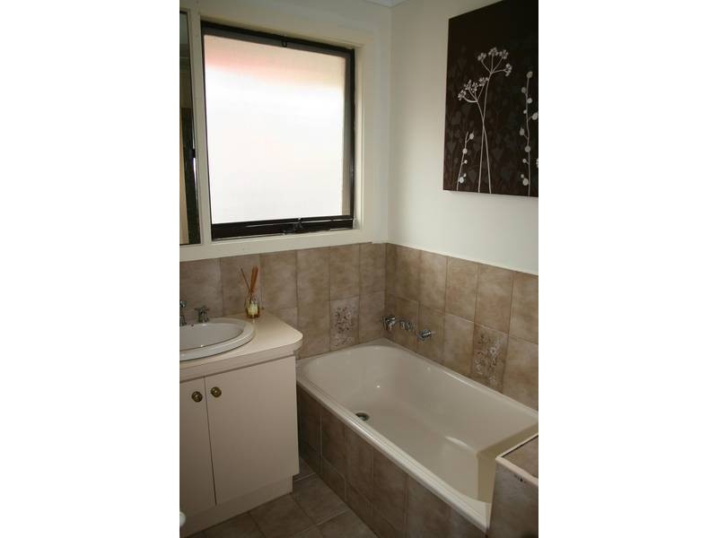 3 Kemp Place, Sunbury VIC 3429