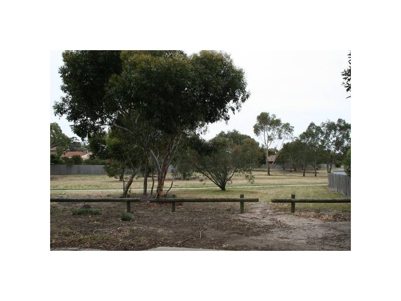 3 Kemp Place, Sunbury VIC 3429