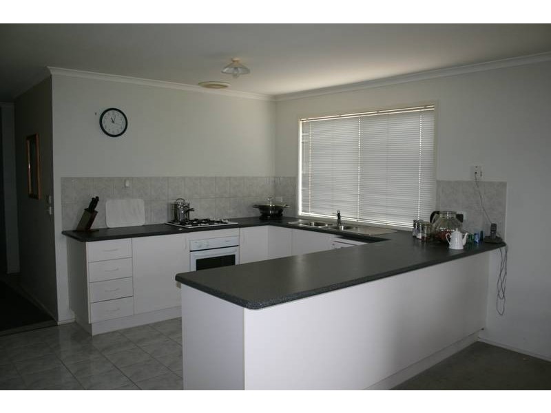 45 Charter Road East, Sunbury VIC 3429