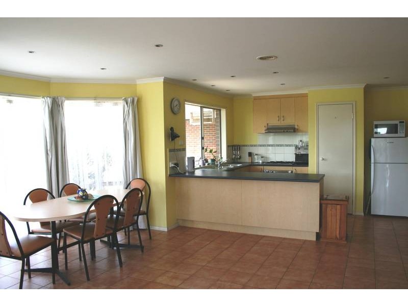 6 Fenchcurch Street, Sunbury VIC 3429