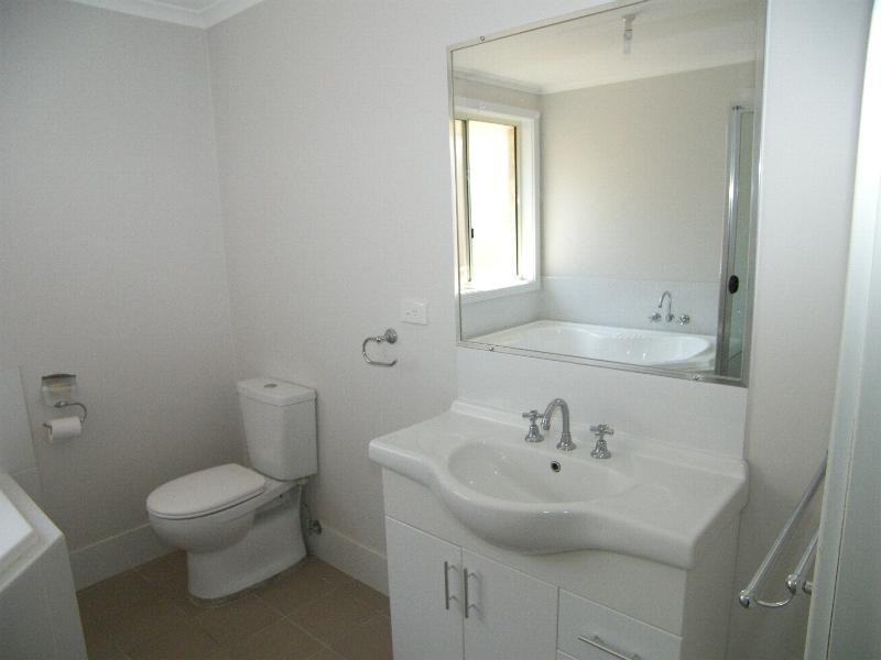 3/4 Woolmers Crescent, Mardi NSW 2259