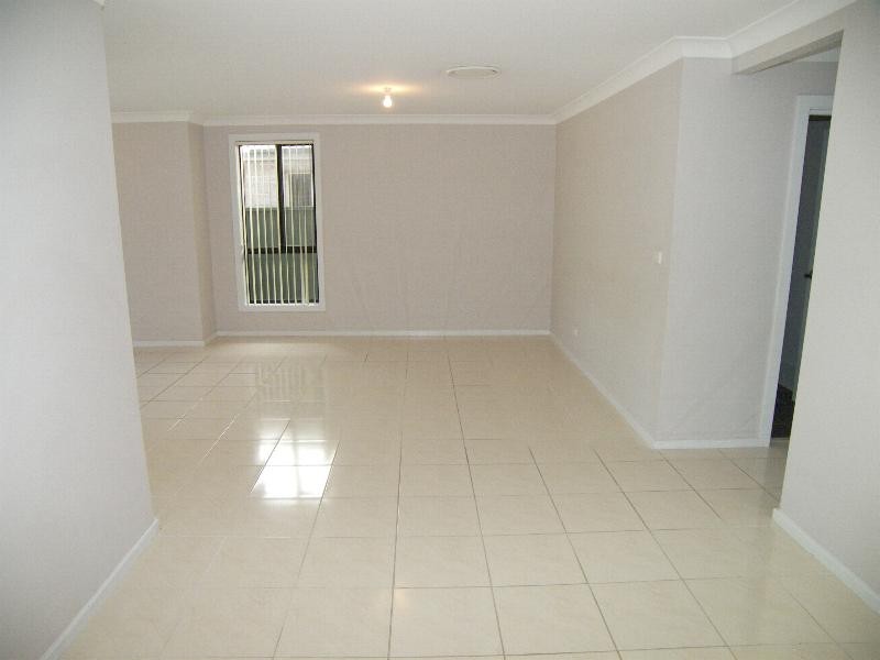 2/4 Woolmers Crescent, Mardi NSW 2259