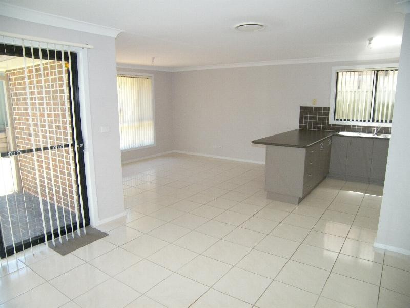 2/4 Woolmers Crescent, Mardi NSW 2259