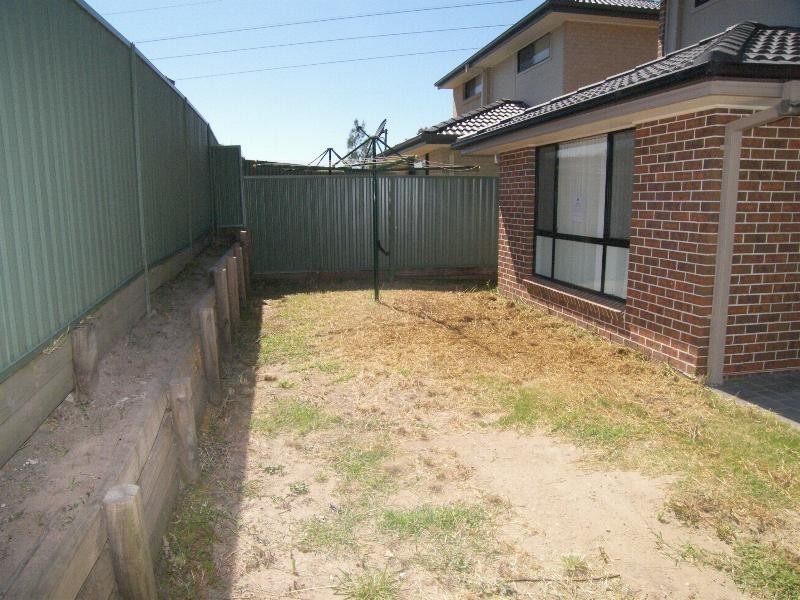 2/4 Woolmers Crescent, Mardi NSW 2259