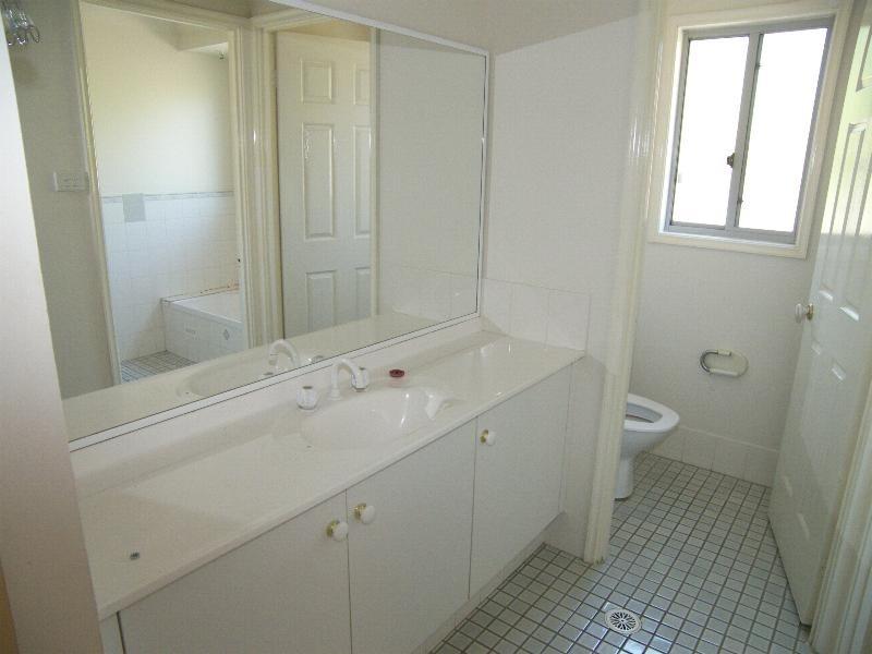 6 Woodbury Park Drive, Mardi NSW 2259