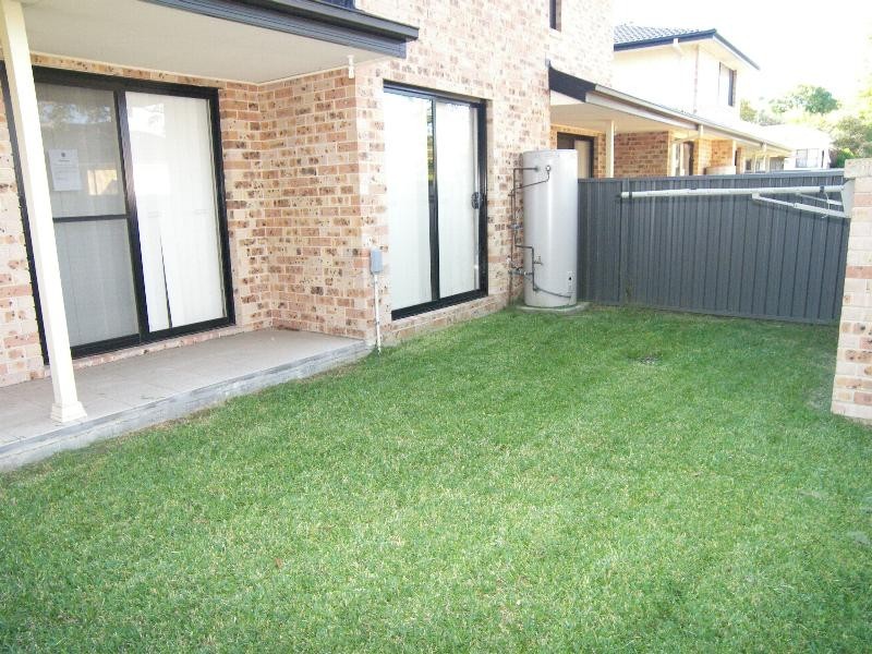1/10 Panonia Road, Wyong NSW 2259