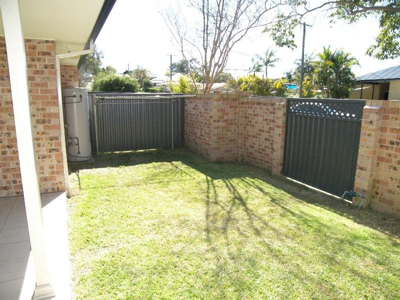 2/10 Panonia Road, Wyong NSW 2259