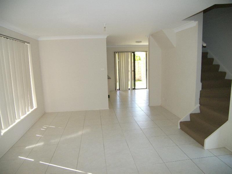 3/10 Panonia Road, Wyong NSW 2259